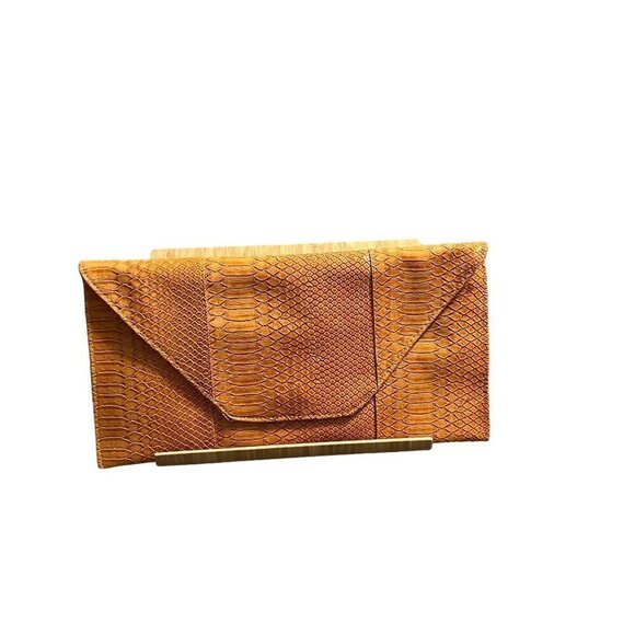 Bella Collection Faux Crocodile Mustard yellow  clutch - Picture 6 of 7